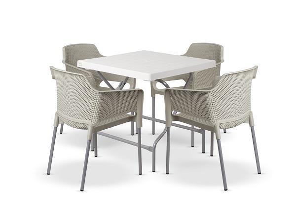 علت محبوبیت میز صندلی پلاستیکی