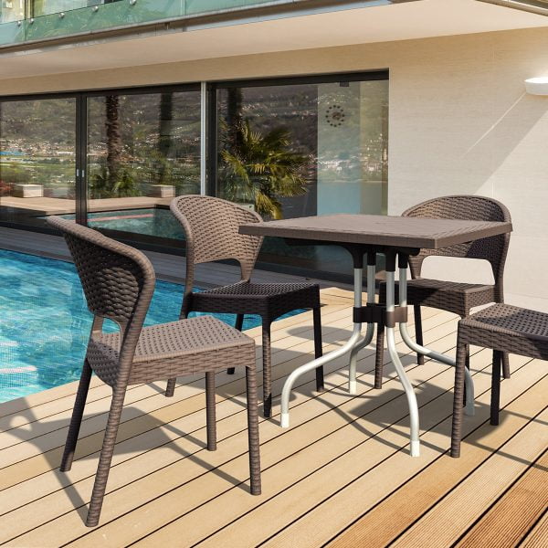 صندلی پلاستیکی ناصر – انتخابی هوشمند برای راحتی و زیبایی محیط