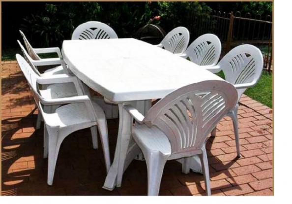 قیمت انواع صندلی پلاستیکی سفید