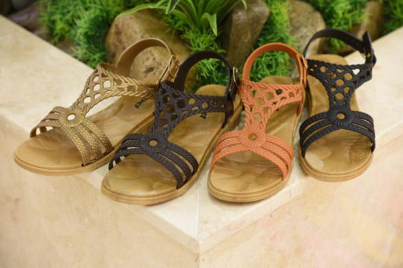 قیمت انواع صندلی پلاستیکی رامسر