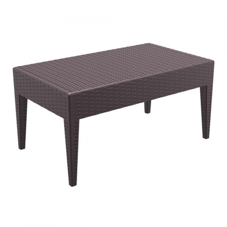 مناسب ترین میز پلاستیکی برای حیاط