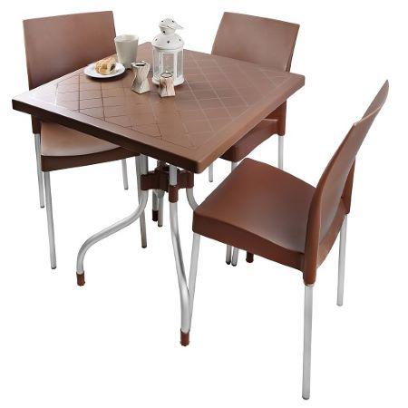 عرضه میز صندلی پلاستیکی در رشت