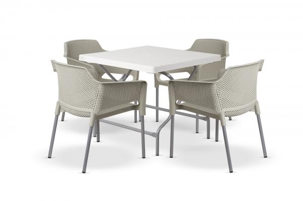 مزایا استفاده کردن از میز پلاستیکی