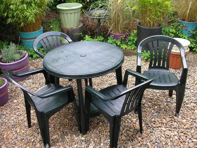 میز صندلی پلاستیکی و انواع مدل های آن با قیمت ارزان