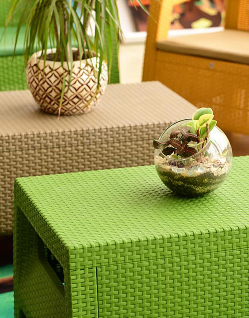 میز پلاستیکی جلو مبلی