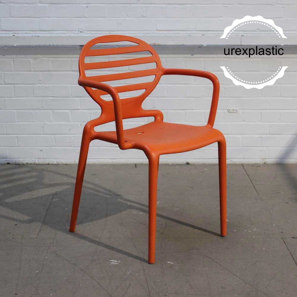 صندلی پلاستیکی دسته دار؛ چرا بعضی مدل‌ها سال‌ها دوام می‌آورند؟