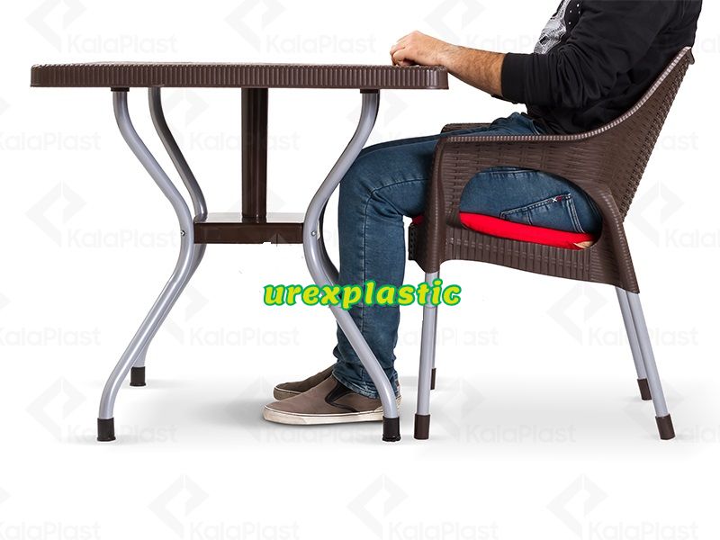 میز پلاستیکی ناصر